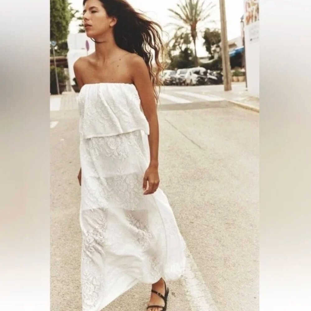 Zara Cream Lace Strapless Dressed